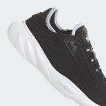 Sneaker FZ6068