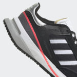 Sneaker GZ7025