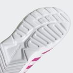 Sneaker HQ6148
