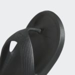 Sneaker HQ9921