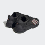 Sneaker GZ9408
