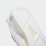 Sneaker H03746
