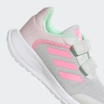 Sneaker H06379