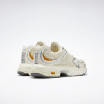Sneaker HP2473