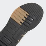 Sneaker HP2735