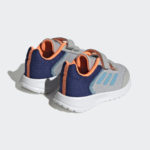 Sneaker HQ1260