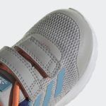 Sneaker HQ1260