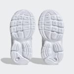 Sneaker HQ1560