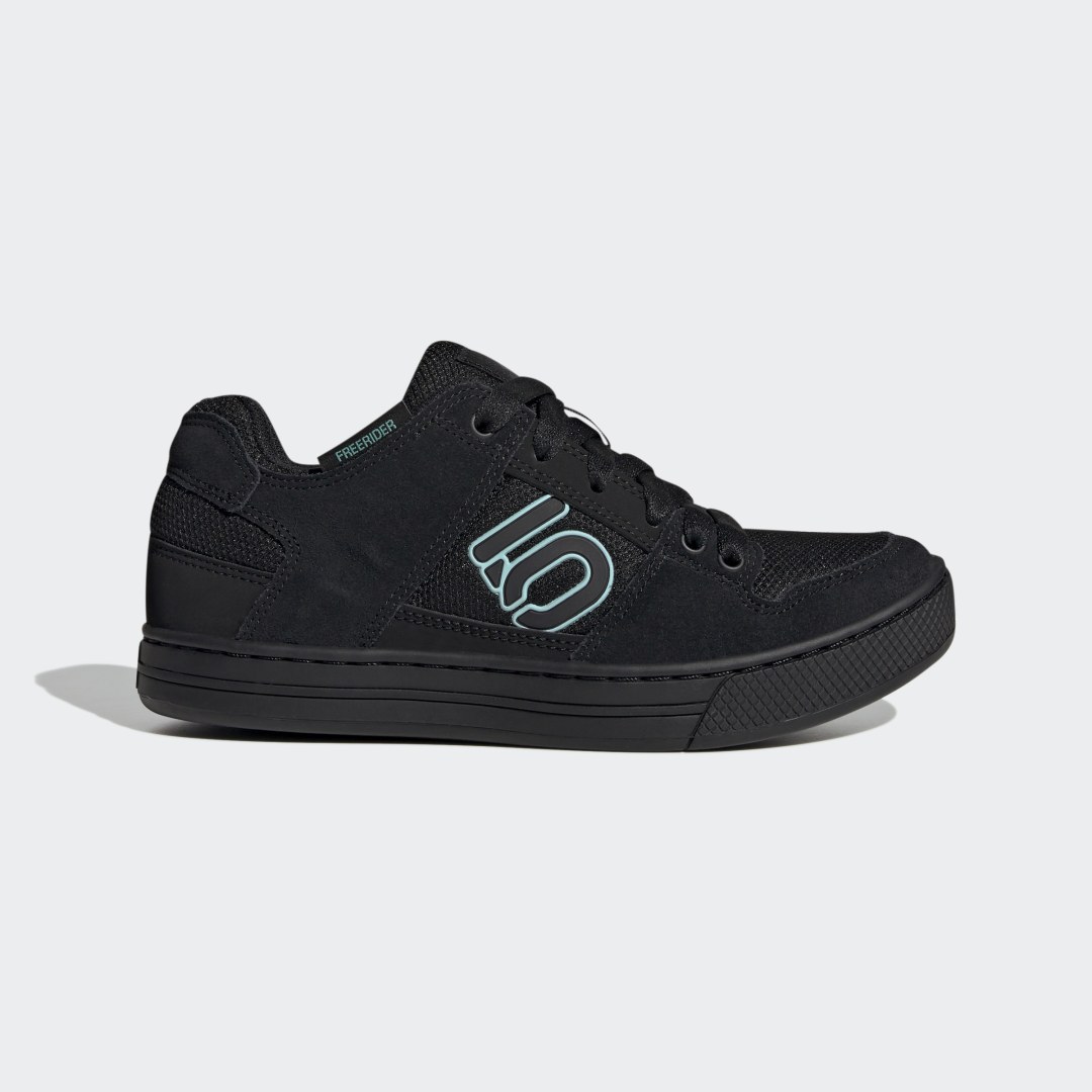 Sneaker HQ2101