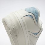 Sneaker HQ2126