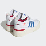 Sneaker HQ9883