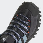 Sneaker H06157