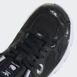 Sneaker HQ1558