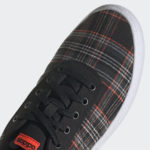 Sneaker HQ1781