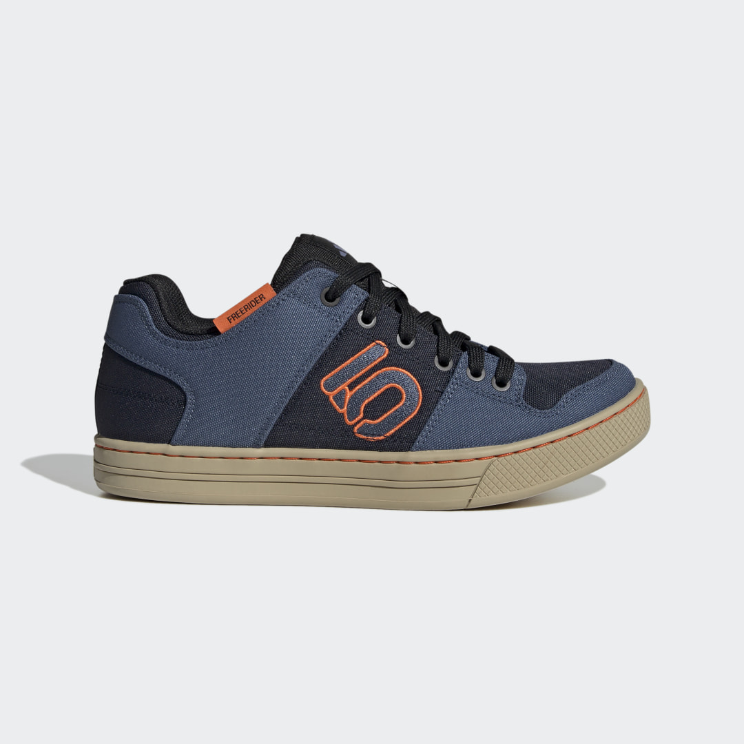 Sneaker HQ2104