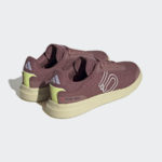 Sneaker HQ2117