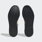 Sneaker HQ3563