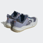Sneaker HQ3564