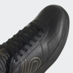 Sneaker HQ6027