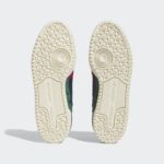 Sneaker HQ7116