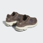 Sneaker IE2231