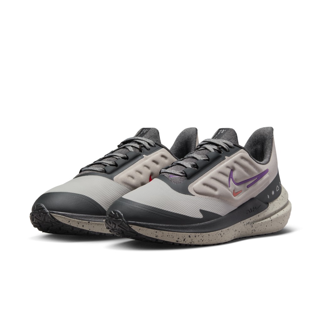 Sneaker DM1104-002