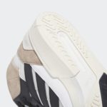 Sneaker GV9323
