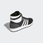 Sneaker GX0742