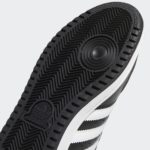 Sneaker GX0742