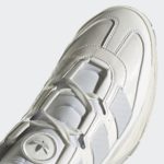 Sneaker IE6818