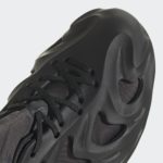 Sneaker IE7449
