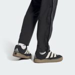 Sneaker IE2224