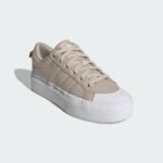 Sneaker IE2307