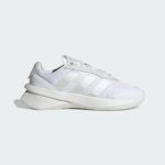 Sneaker ID2340