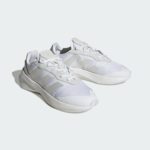 Sneaker ID2340