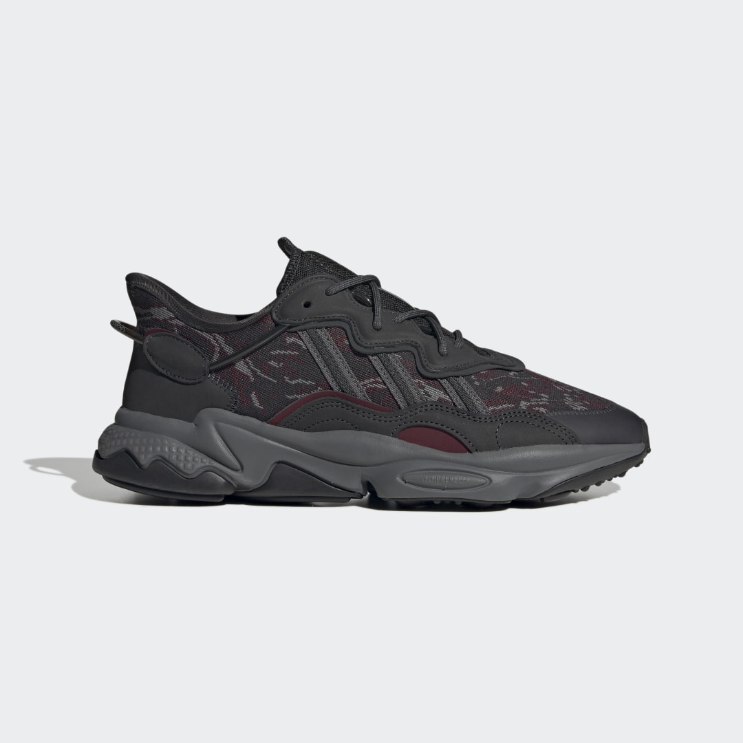 Adidas OZWEEGO Carbon / Carbon / Shadow Red (HP6382)