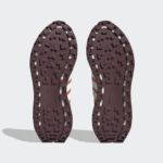 Sneaker IE2210