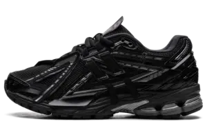 New Balance 1906A “Black”: three shades of night