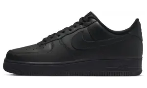 Nike Air Force 1 ’07 “Triple Black”: the black workhorse