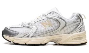 New Balance 530 “Silver Metallic/Linen”: the all-rounder with warmth