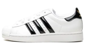adidas Superstar II “Cloud White”: the classic with a golden touch