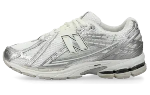 New Balance 1906 “Silver Metallic”: the Y2K sweet spot