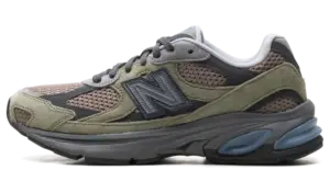 New Balance 2010 “Dark Olivine Mushroom”: forest green stomps into the city