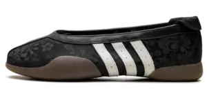 adidas Taekwondo Mei “Core Black”: flat profile with a hidden floral print