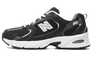 New Balance 530 “Classic Black/Grey”: the dark daily that goes with everything