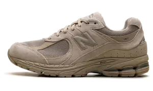 New Balance 2002R “Stoneware Silver”: hype that actually lives up