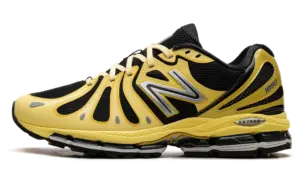 New Balance 1890 “Star Burst Black”: yellow lightning on black asphalt