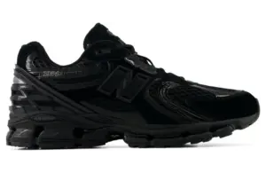 New Balance 1954R “Triple Black” (U19543VU) — the black tech runner for every day