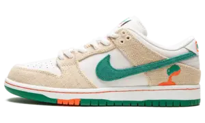 Nike SB Dunk Low “Jarritos”: are you buying the shoe or the logo?
