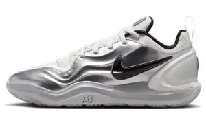 Nike A’Two “Mirrored” (IR4504-100): chrome for WNBA All-Star Weekend